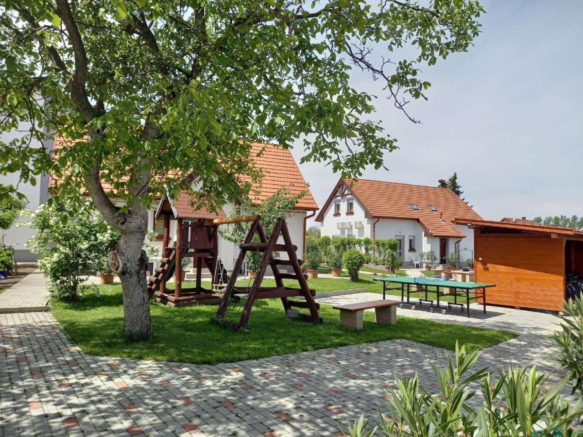 Kertész Vendégház Hegykő Exterior foto